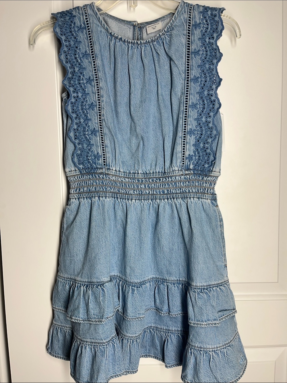 abercrombie kids Light Blue Denim Ruffle Dress with pockets size 11/12